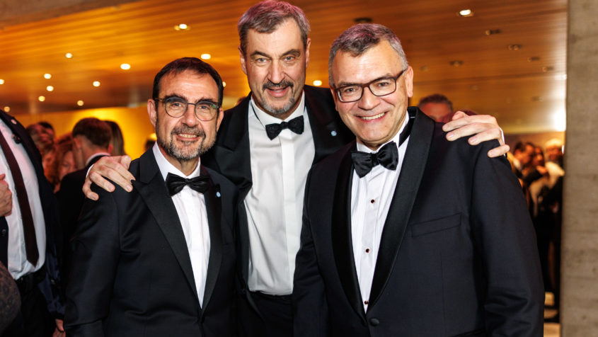 MdL Klaus Holetschek, Ministerpräsident Dr. Markus Söder und Staatskanzleiminister Dr. Florian Herrmann (v.l.n.r.).