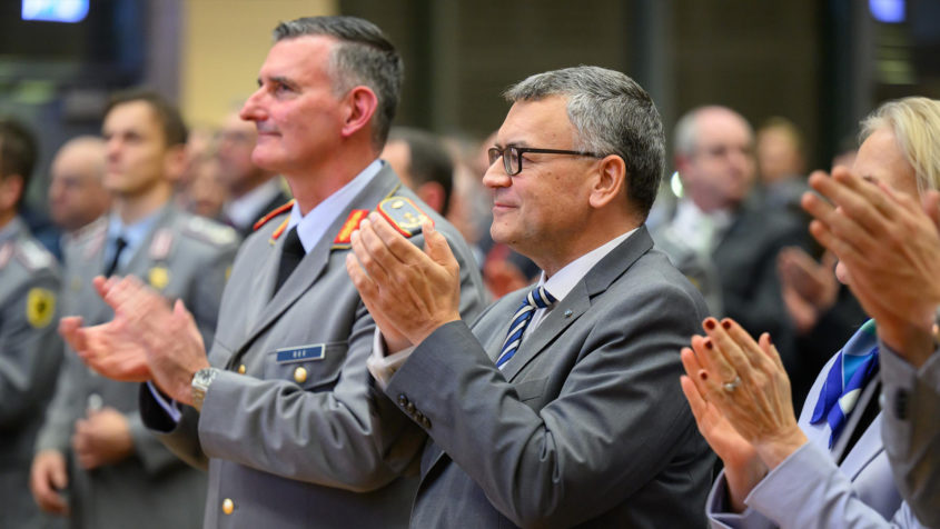 Staatsminister Dr. Florian Herrmann: 