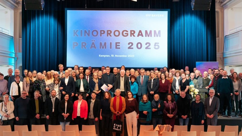 Gruppenbild zur Verleihung der Kinoprogrammprämien an 77 ausgewählte bayerische Kinos. © Patrick Vöhringer