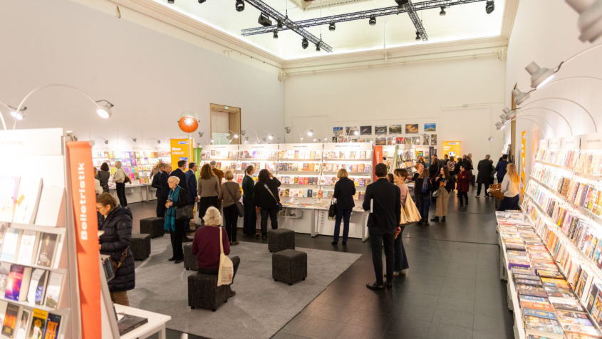 Auf der 66. Münchner Bücherschau präsentieren über 300 Verlage ...