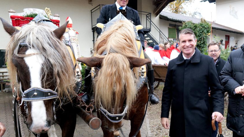Europaminister Eric Beißwenger beim Leonhardiritt in Inchenhofen.