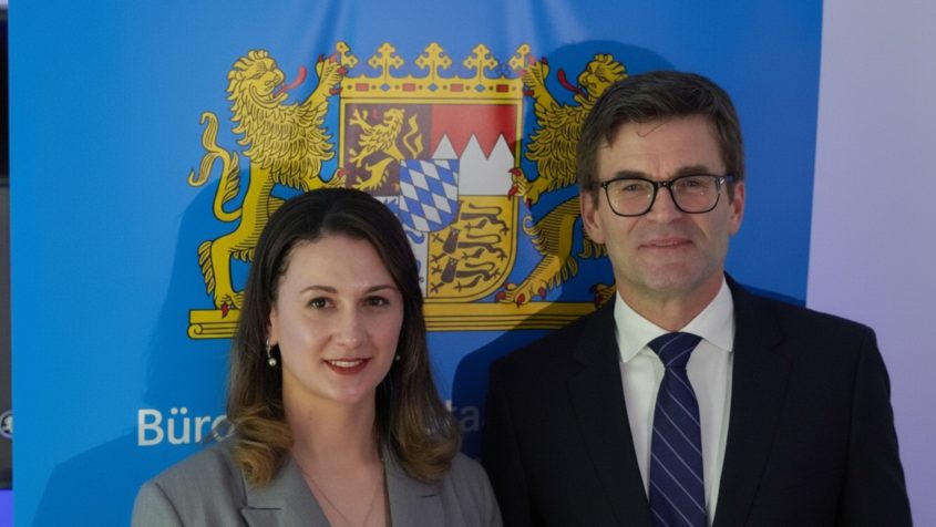 Leiterin des Bayerischen Büros Anna Maslak und Botschafter der Bundesrepublik Deutschland Heiko Thoms. © Photo by Yermak