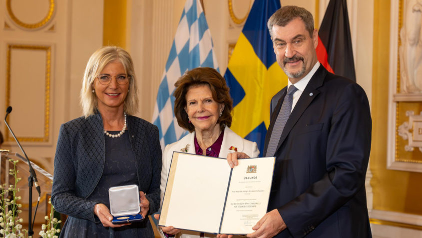 Sozialministerin Ulrike Scharf (links) und Ministerpräsident ...