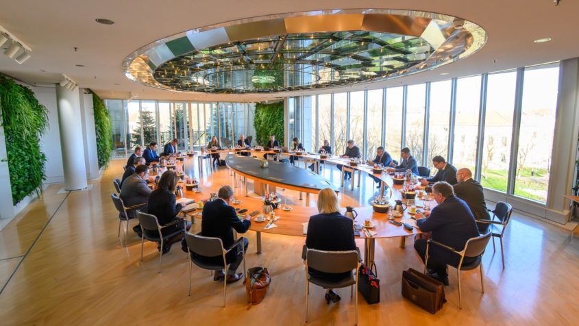 Die Kabinettssitzung findet im Ministerratssaal der Bayerischen ...