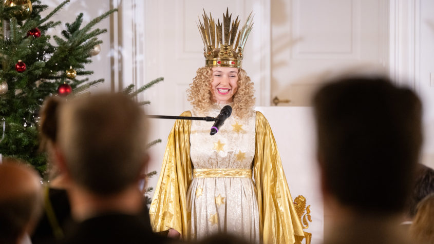 Das Nürnberger Christkind Nora Falk beim 
