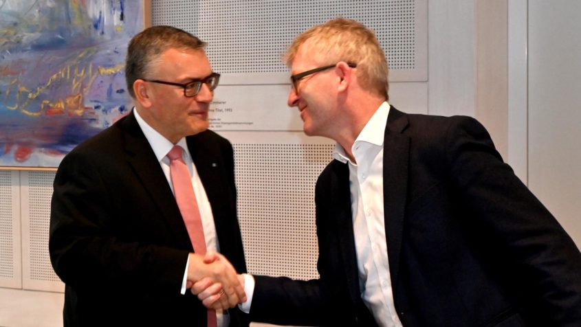 Der Geschäftsführer der UnternehmerTUM GmbH, Prof. Dr. Helmut ...