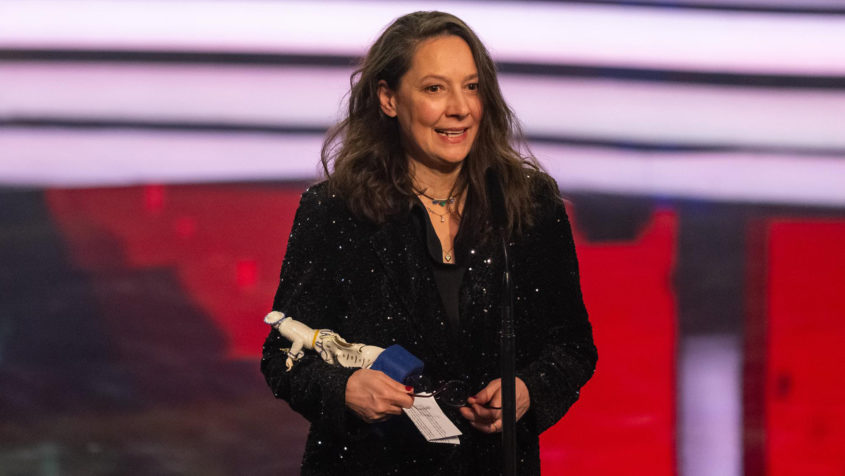 Die Drehbuchautorin Yvonne G&ouml;rlach wird mit dem Drehbuchpreis f&uuml;r &bdquo;Karla&ldquo; ausgezeichnet.