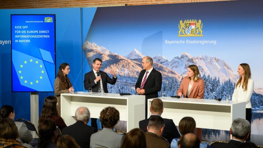 Podiumsgespräch mit Europaminister Eric Beißwenger, dem Leiter ...