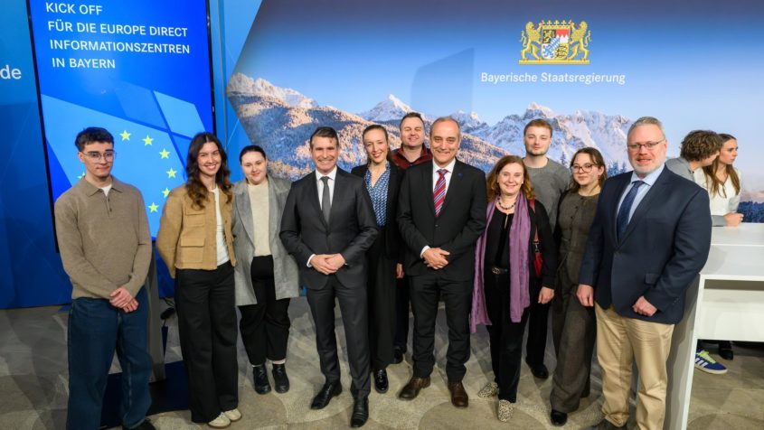 Die Kick-off-Veranstaltung für die neuen Europe Direct Informationszentren ...