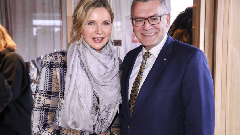 Die Schauspielerin Veronica Ferres und Medienminister Dr. Florian Herrmann. &copy; FFF Bayern/Kurt Krieger