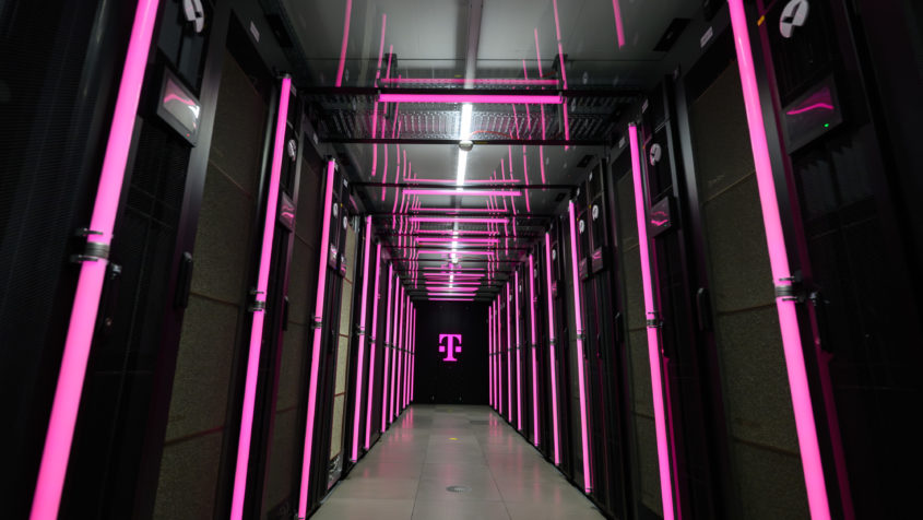 Blick in die KI-Fabrik der Deutschen Telekom.