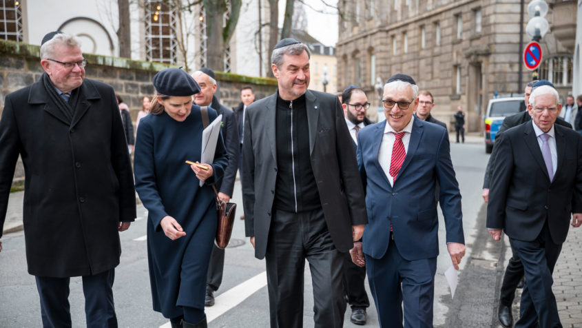Bayreuths Oberbürgermeister Thomas Ebersberger (links),Ministerpräsident ...