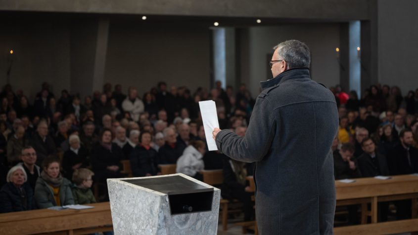 Staatsminister Dr. Florian Herrmann: 