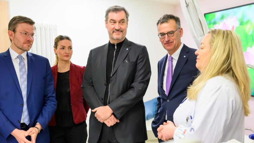 Nürnbergs Oberbürgermeister Marcus König, Gesundheitsministerin ...