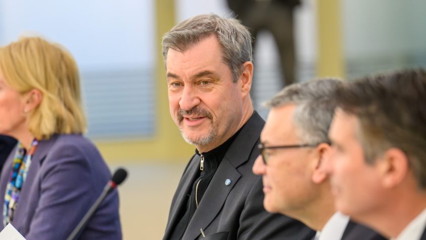 Nürnbergs Oberbürgermeister Marcus König, Gesundheitsministerin ...