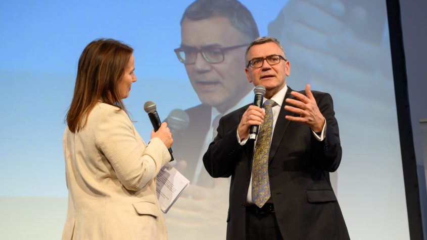 Medienminister Dr. Florian Herrmann: 