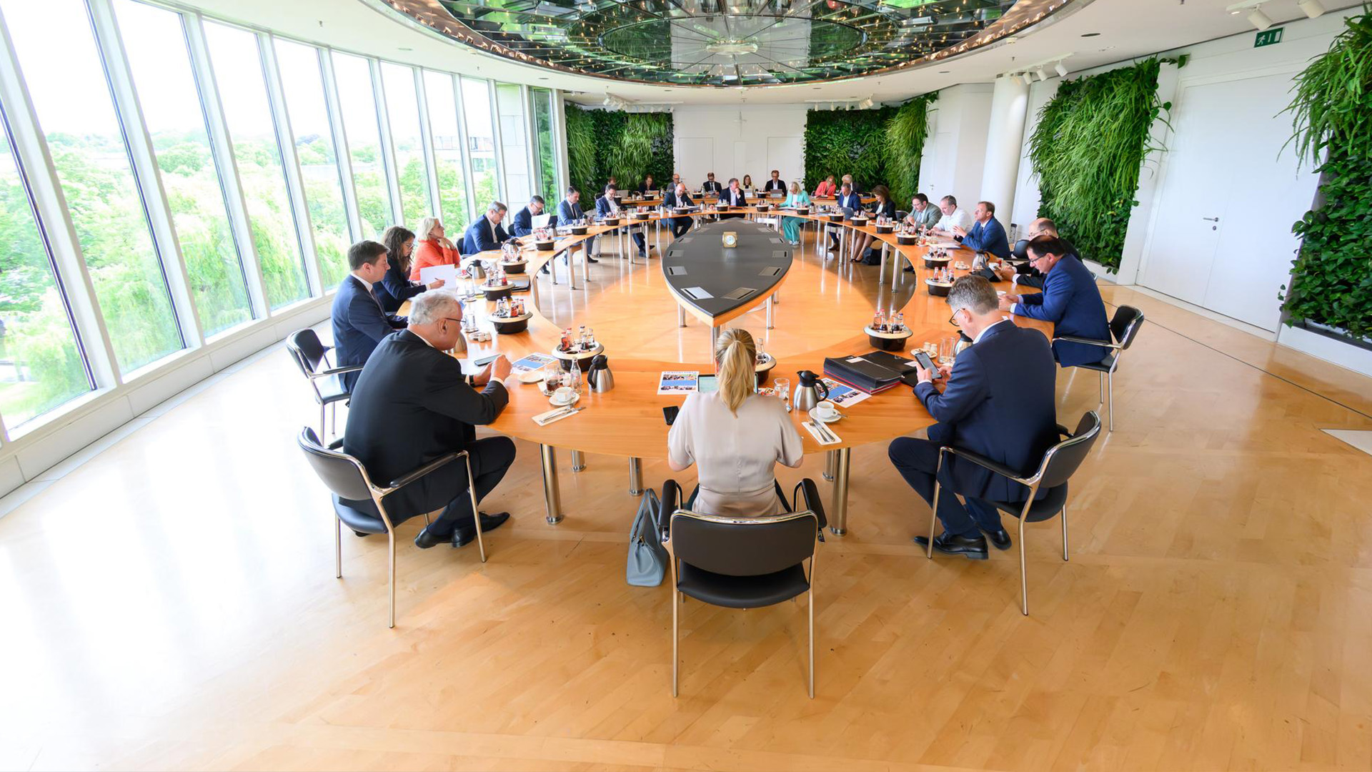 Das Bayerische Kabinett tagt im Ministerratssaal der Bayerischen Staatskanzlei.