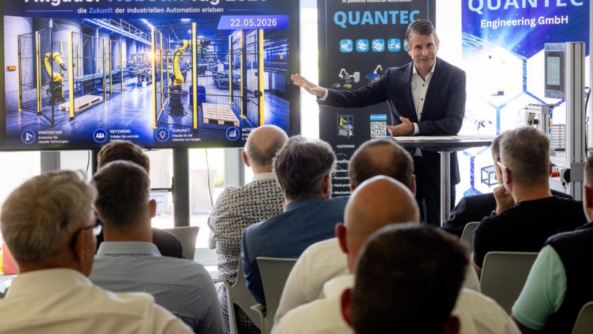 "Gerade in Zeiten von Fachkr&auml;ftemangel und internationalem Wettbewerb brauchen wir mehr Innovation, mehr Tempo und mehr Technologie. Bayern ist schon heute einer der f&uuml;hrenden Robotik- und KI-Standorte Europas: Mit KUKA, starken Mittelst&auml;ndlern, Spitzenforschung und unserer Hightech Agenda investieren wir &uuml;ber 6 Milliarden Euro in die Technologien der Zukunft." - Europaminister Eric Bei&szlig;wenger.