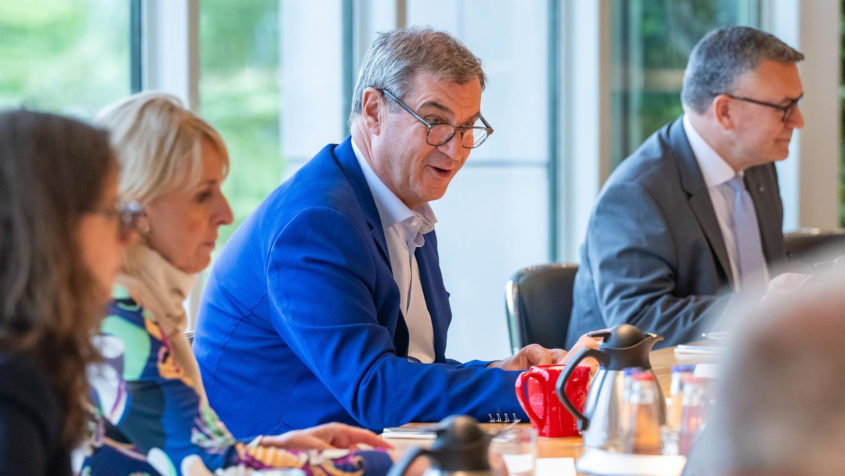 Ministerpräsident Dr. Markus Söder leitet die Sitzung des ...